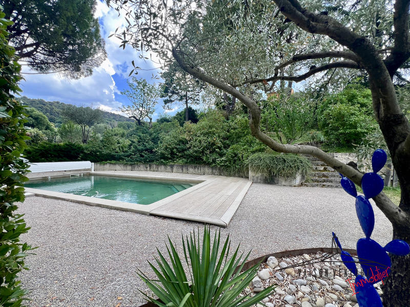 Villa - 147 m² - 6 pièces