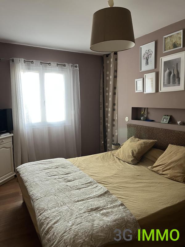 Villa - 266 m² - 9 pièces