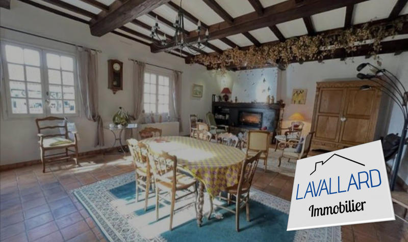 Maison - 239 m² - 10 pièces