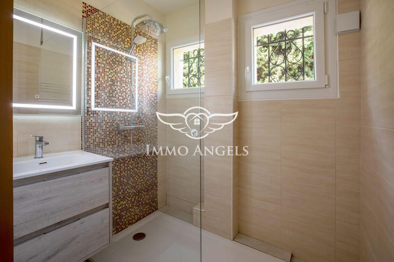 Maison - 175 m² - 7 pièces