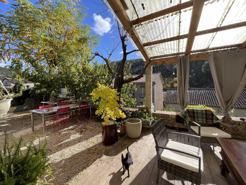 Maison ancienne - 195 m² - 8 pièces