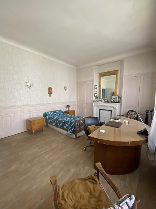 Maison - 232 m² - 8 pièces