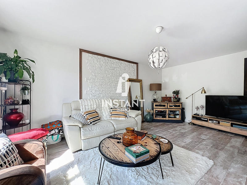 Appartement - 75 m² - 3 pièces