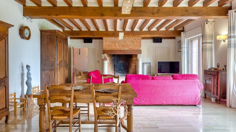 Maison - 325 m² - 7 pièces