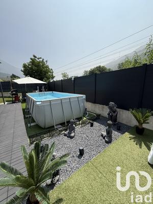 Maison - 88 m² - 4 pièces