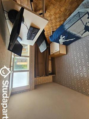 Chambre - 9 m² - 1 pièce