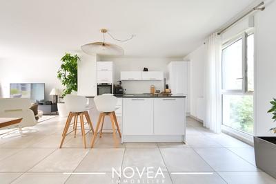 Appartement - 95 m² - 4 pièces