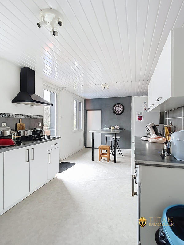 Maison traditionnelle - 202 m² - 7 pièces