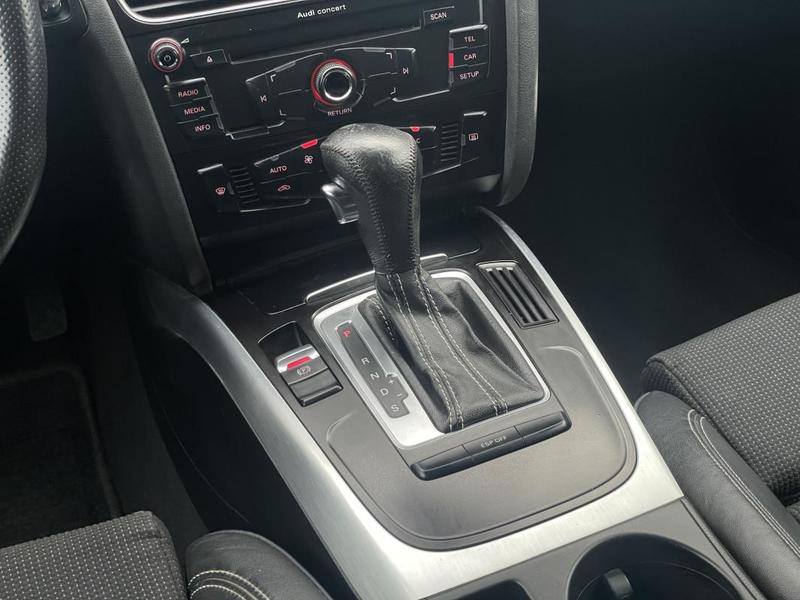 Audi A4 Avant 2.0 Tdi 140ch s line Multitronic