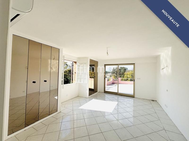 Villa - 213 m² - 7 pièces