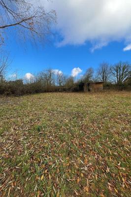 Terrain constructible - 1 421 m²