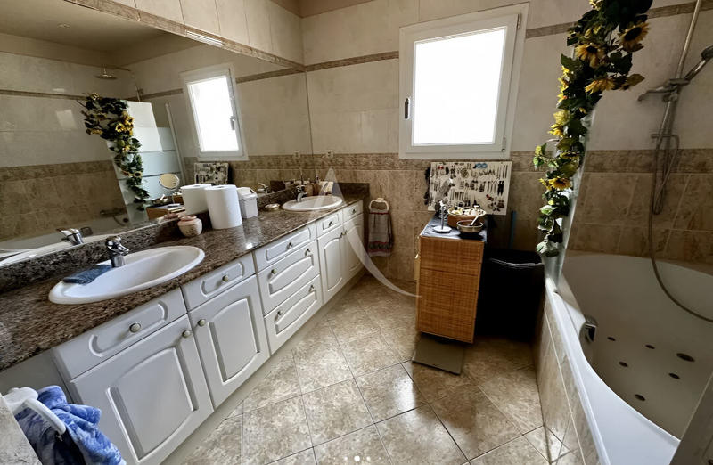 Maison - 165 m² - 4 pièces