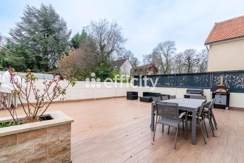 Pavillon - 118 m² - 7 pièces