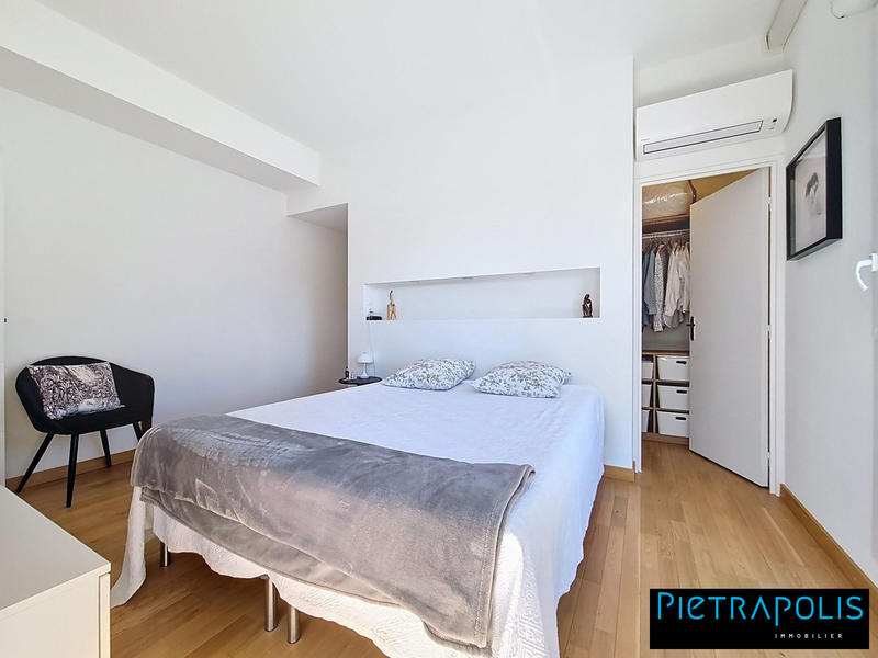 Appartement - 101 m² - 4 pièces