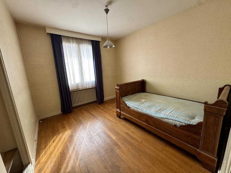 Maison - 200 m² - 10 pièces