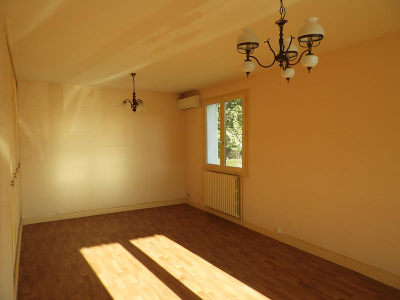 Maison - 95 m² - 6 pièces