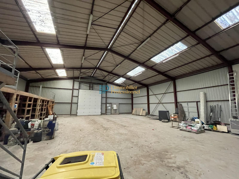 Entrepôt - 569 m²