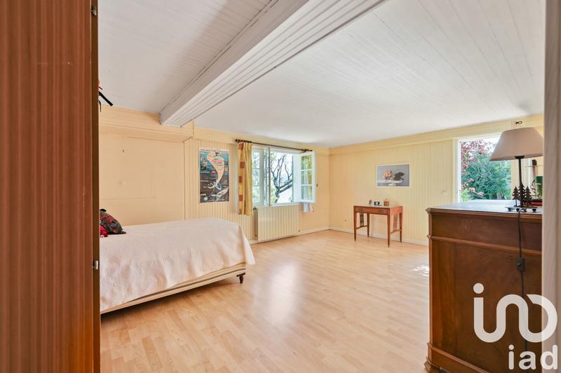 Maison - 220 m² - 4 pièces