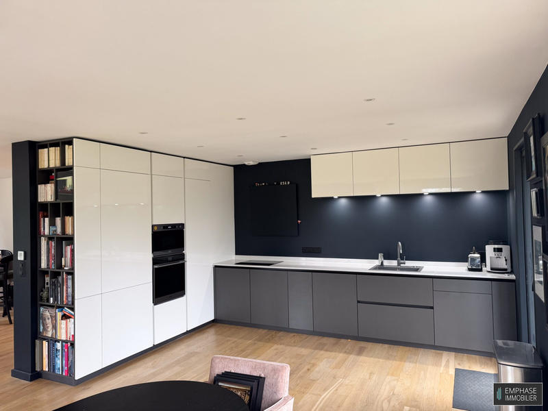 Maison contemporaine - 220 m² - 6 pièces