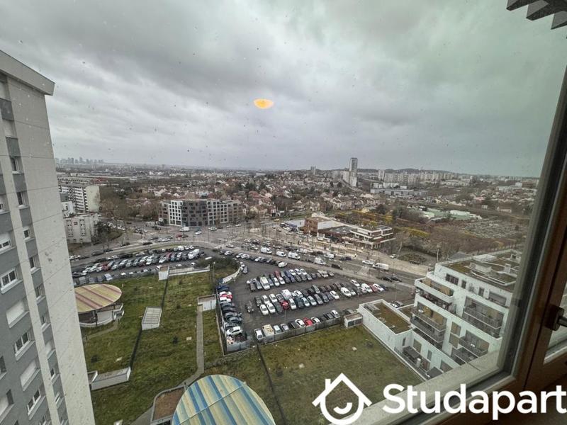 Chambre - 11 m² - 1 pièce