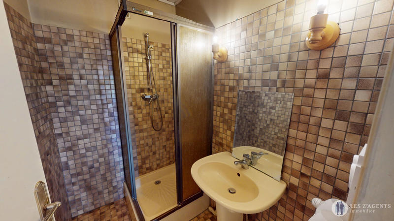 Appartement - 102 m² - 5 pièces