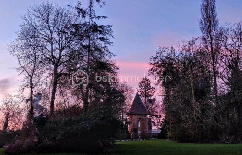 Maison - 540 m² - 14 pièces