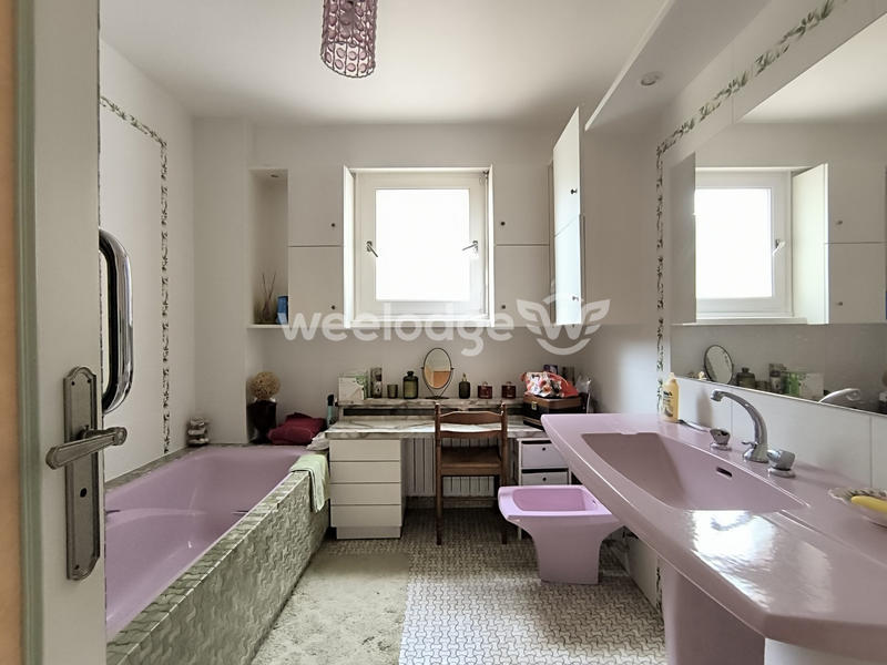 Maison - 231 m² - 7 pièces