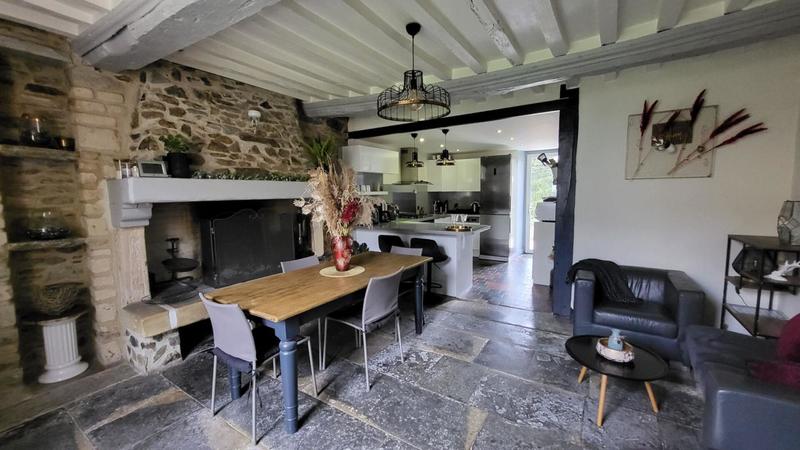 Propriété - 198 m² - 8 pièces