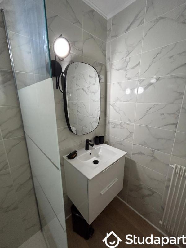 Chambre - 15 m² - 1 pièce