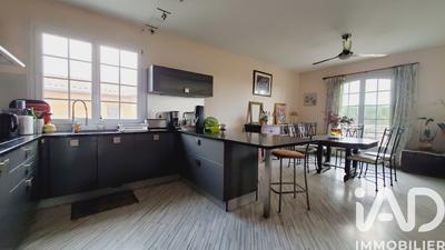 Maison - 170 m² - 6 pièces