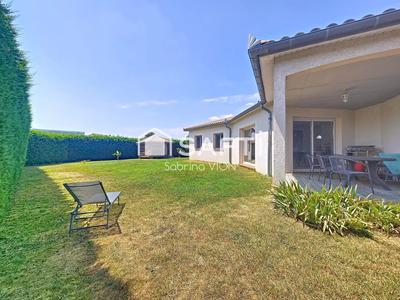 Maison - 102 m² - 4 pièces