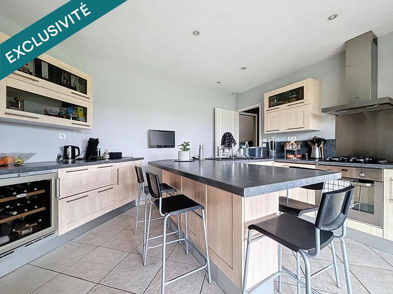 Maison - 136 m² - 7 pièces