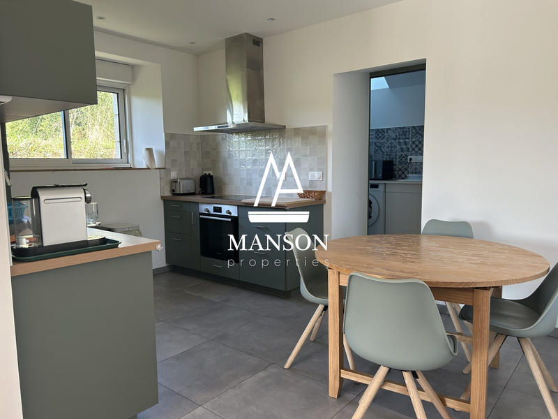 Maison ancienne - 330 m² - 15 pièces