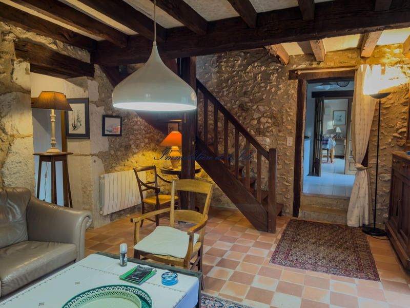 Maison - 300 m² - 11 pièces