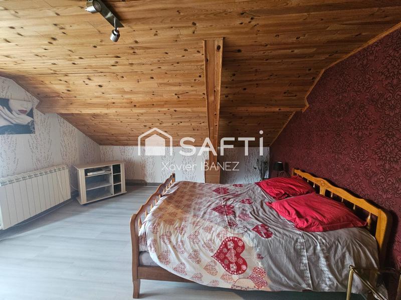 Maison - 234 m² - 9 pièces