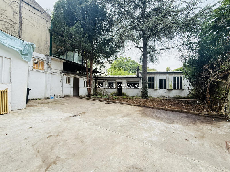 Maison - 273 m² - 8 pièces