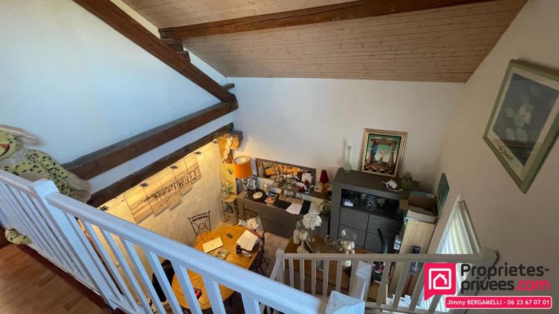 Maison - 207 m² - 7 pièces