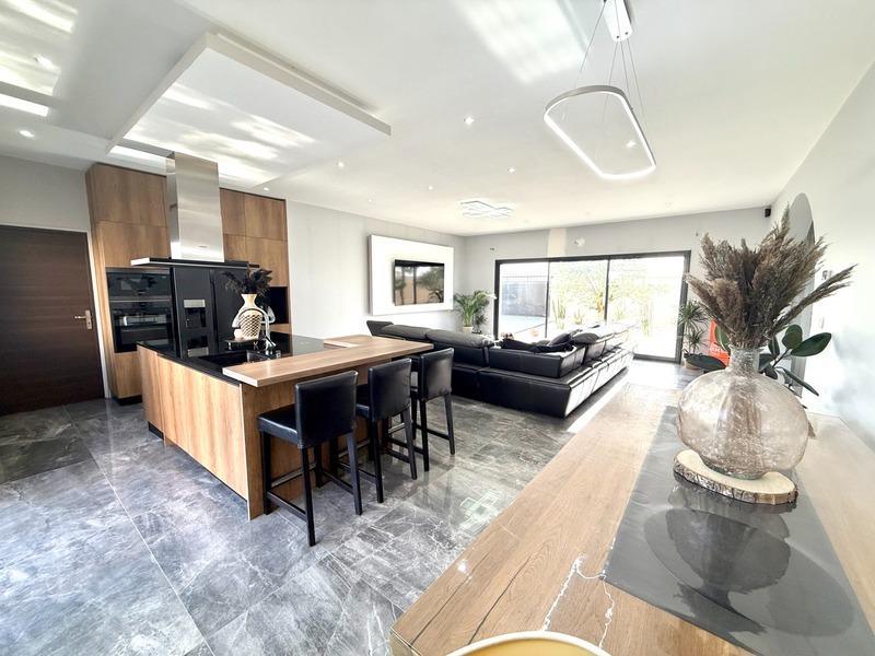 Maison - 193 m² - 7 pièces