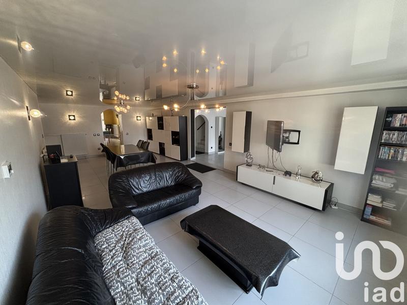 Maison de village - 237 m² - 7 pièces