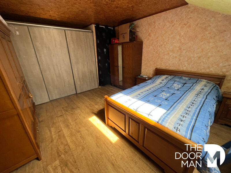 Maison - 202 m² - 8 pièces