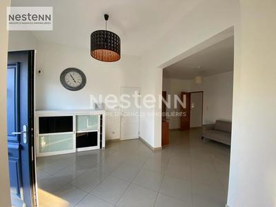 Maison - 235 m² - 7 pièces