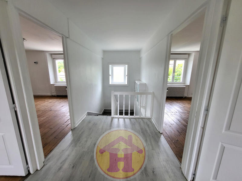 Maison - 211 m² - 10 pièces