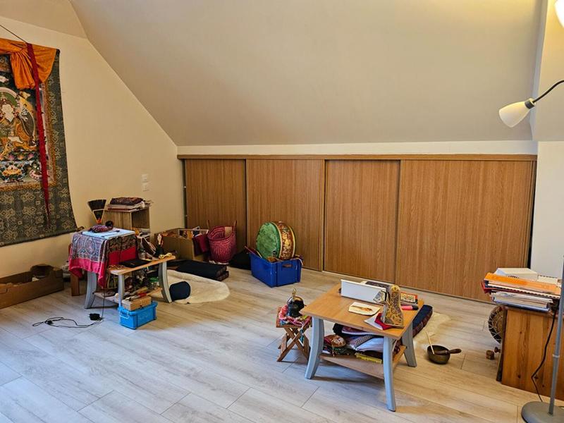 Maison - 202 m² - 9 pièces