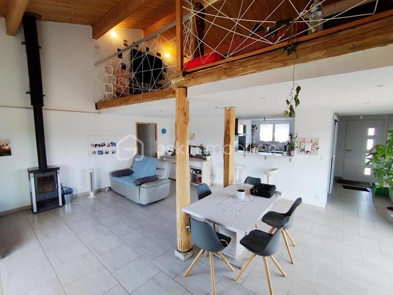 Maison - 305 m² - 10 pièces