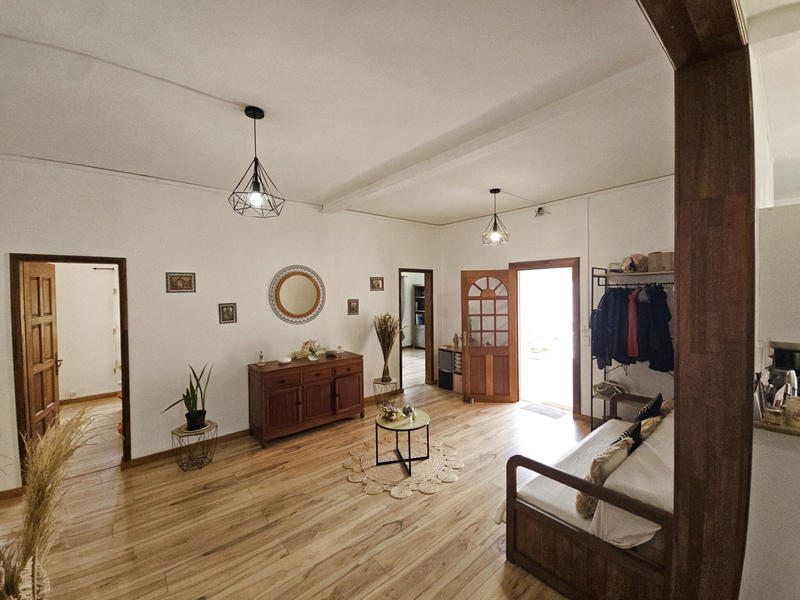 Maison de village - 346 m² - 9 pièces