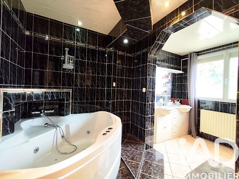 Maison - 156 m² - 6 pièces