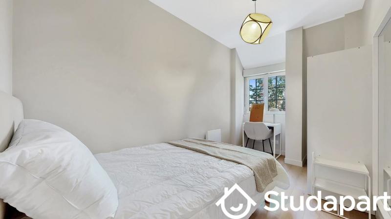 Chambre - 14 m² - 1 pièce