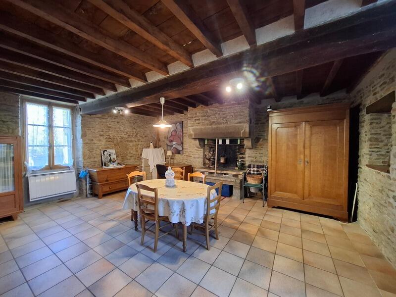 Maison en pierre - 110 m² - 3 pièces