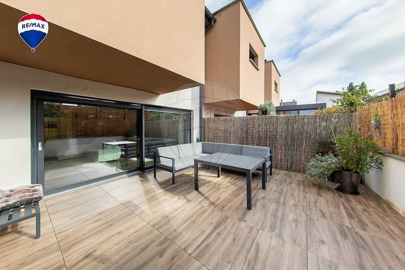 Appartement - 181 m² - 6 pièces