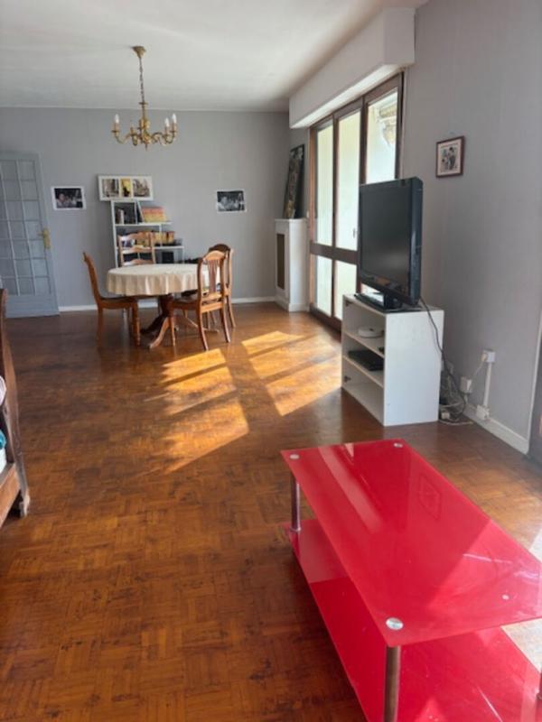 Appartement - 95 m² - 5 pièces